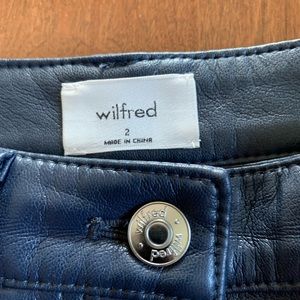 Aritzia Wilfred women’s pants. Size 2 . Navy blue. Worn once. Like new.